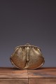 SF126 Lamb leather purse with clasp : Color:Gold
