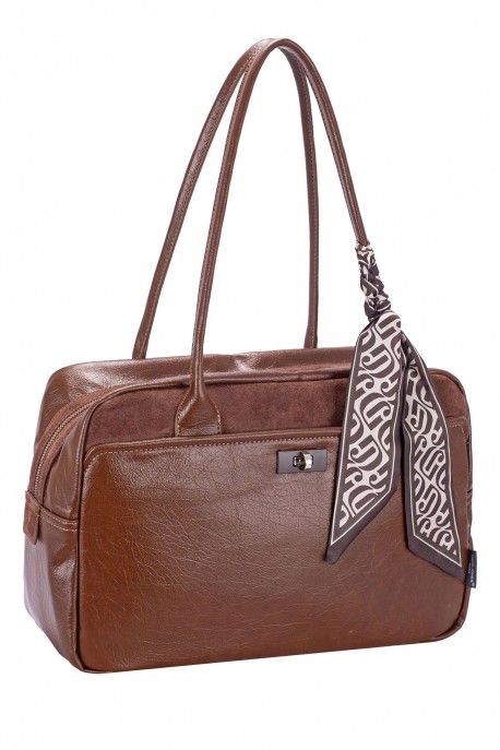 CM8724 David Jones Bowling Shoulder Bag : colour:RED MUD